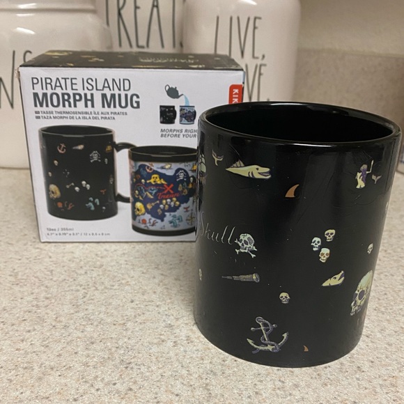 Kikkerland Other - New Kikkerland Pirate Island Morph Mug